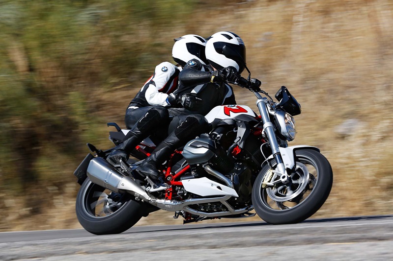 BMW r1200r Street Fighter