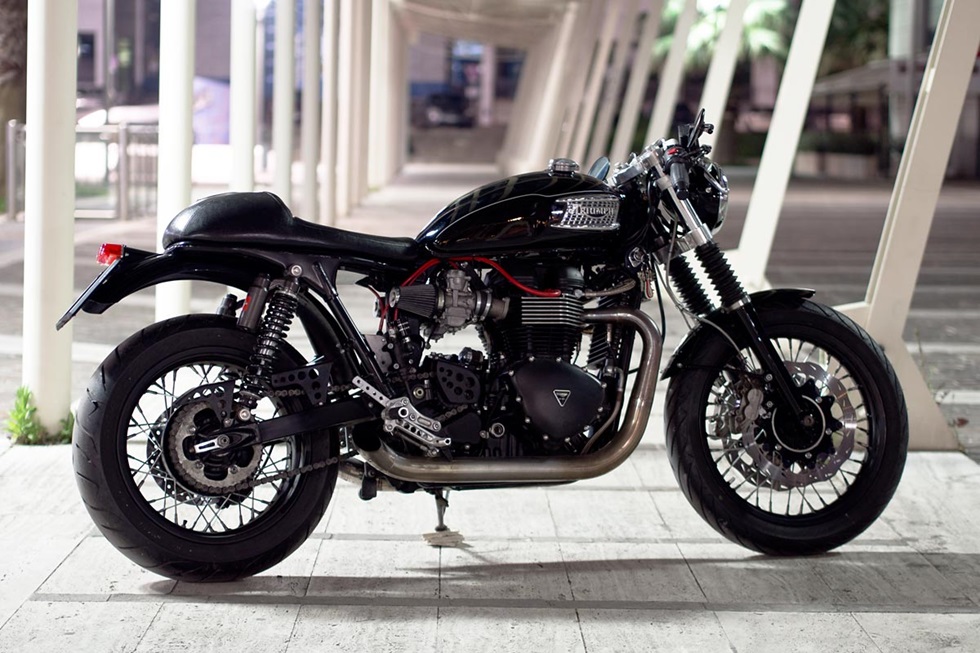 Triumph Bonneville Cafe Racer