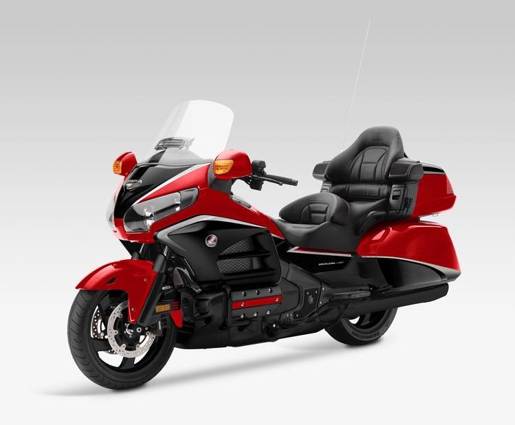 Модель мотоцикла Honda Gold Wing 1500 White