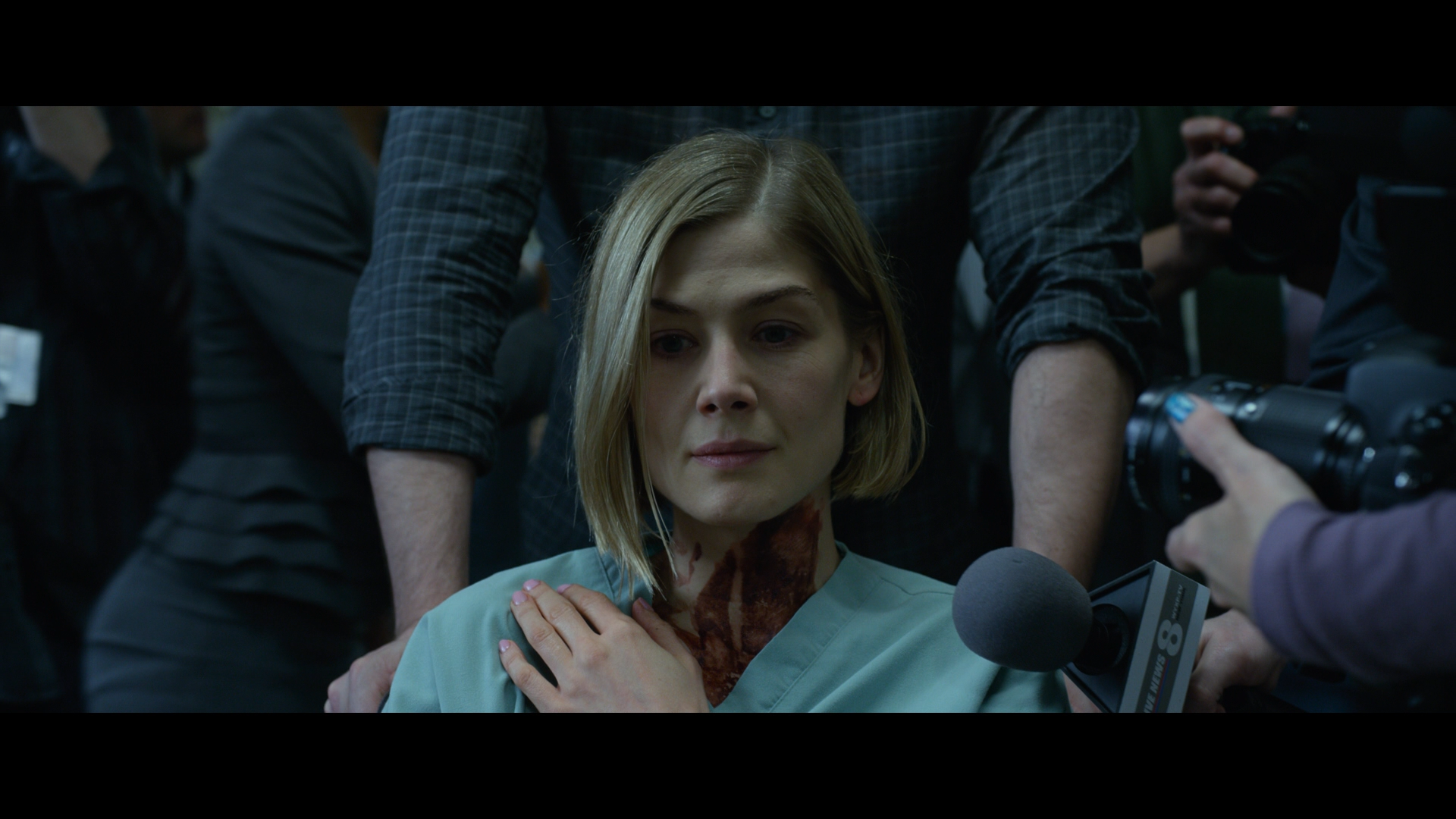 Исчезнуть р. Исчезнувшая / gone girl (2014). Исчезнувшая (2014) / Дэвид Финчер. Эми Данн Исчезнувшая.